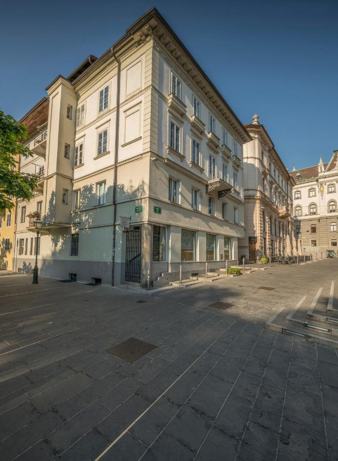 KariNatura Ljubljana Bagian luar foto